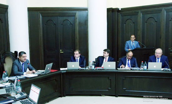 Վարչապետը պարզաբանումներ է պահանջում
