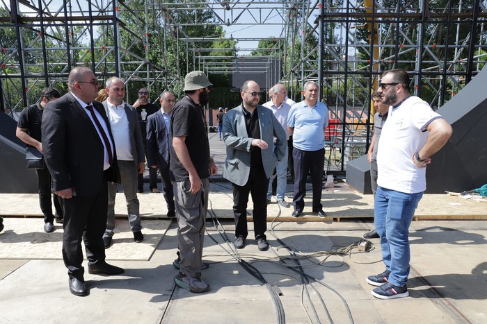 Արայիկ Հարությունյանի գլխավորությամբ Գյումրիում քննարկվել է Համահայկական ամառային 8-րդ խաղերի կազմակ