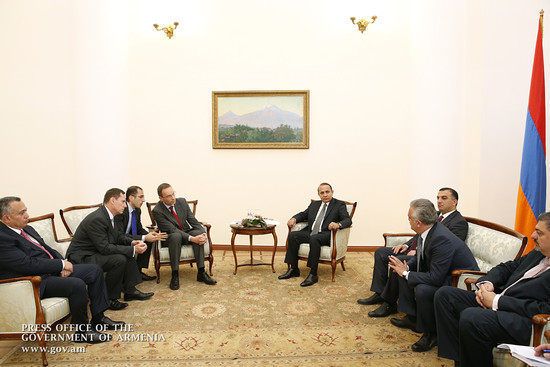 Հովիկ Աբրահամյանն ընդունել է «Ամունդի-Ակբա ասեթ մենեջմենթ» ընկերության պատվիրակությանը