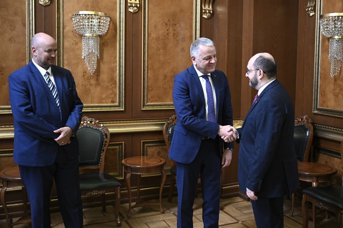 Արայիկ Հարությունյանը և Վասիլիսի Մարագոսը քննարկել են Հայաստան-ԵՄ համագործակցությանը վերաբերող հարցե