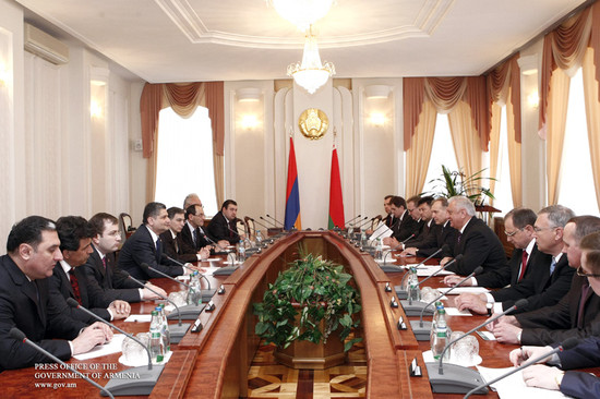 Հայաստանի և Բելառուսի վարչապետերը քննարկել են երկկողմ հարաբերությունները որակական նոր մակարդակի բարձ