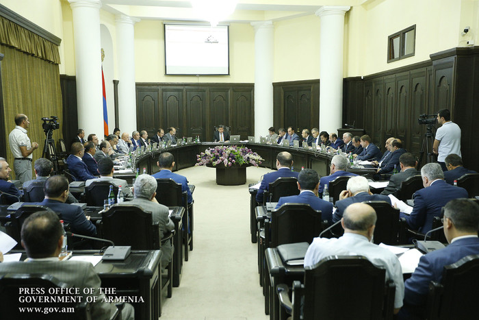 Վարչապետը հանձնարարել է ամփոփել կառավարության գործունեության մեկ տարվա աշխատանքը և հանրությանը հաշվե