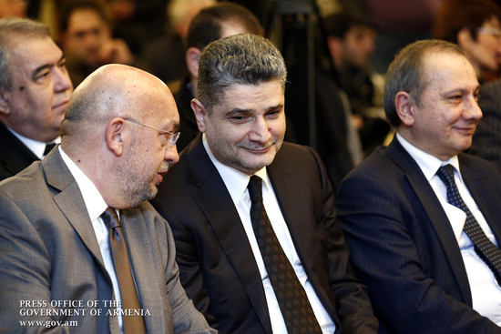 Վարչապետը մասնակցել է հայկական առաջին պլանշետի շնորհանդեսին