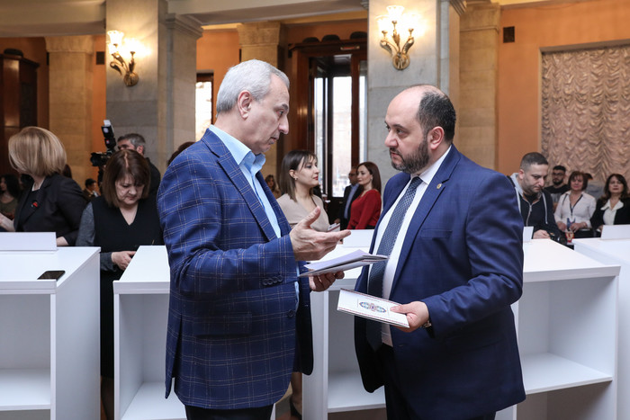 Արայիկ Հարությունյանը մասնակցել է Եղիշե Չարենցի 125-ամյակին նվիրված նամականիշի մարման արարողությանը