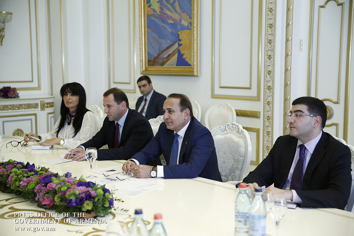 Վարչապետն ընդունել է Սերբիայի պաշտպանության նախարարին
