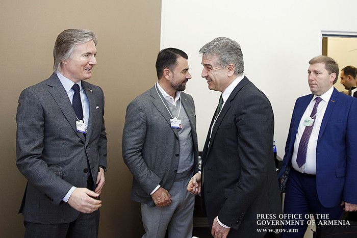 Վարչապետը Դավոսում հանդիպումներ է ունեցել  միջազգային խոշոր ընկերությունների ղեկավարների հետ