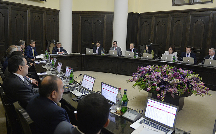 Նախագահ Սերժ Սարգսյանը հանդիպում է ունեցել նոր կառավարության անդամների հետ