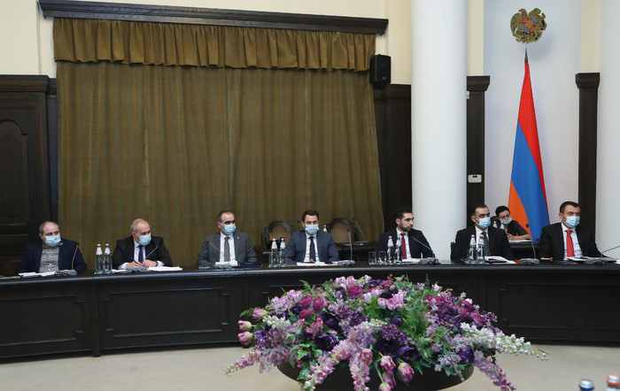 Փոխվարչապետի գլխավորությամբ քննարկում՝ «Մեկ պատուհանի» սկզբունքով քաղաքացիներին մատուցվող ծառայությո