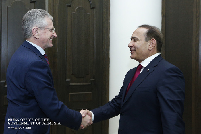 ՀՀ վարչապետը և Եվրոպական ներդրումային բանկի փոխնախագահը քննարկել են համագործակցության խորացմանն ուղղ