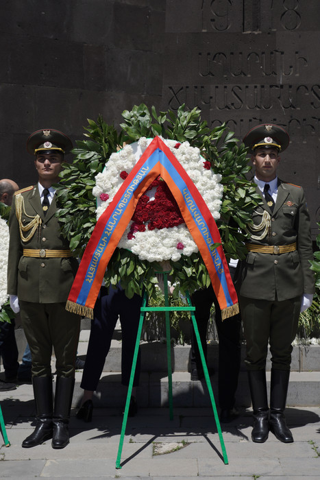 Փոխվարչապետ Մհեր Գրիգորյանը հարգանքի տուրք է մատուցել Բաշ-Ապարանի ճակատամարտի հերոսների հիշատակին