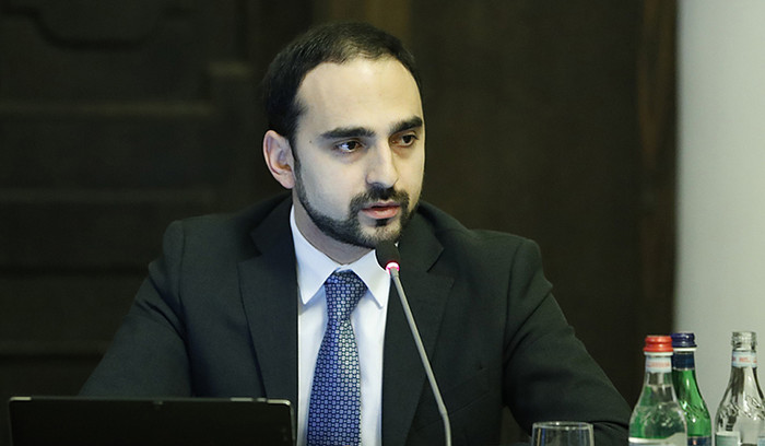 Տիգրան Ավինյանի ուղերձը Մայրության և գեղեցկության տոնի առթիվ