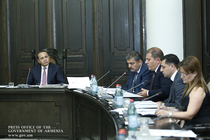 Վարչապետի գլխավորությամբ մեկնարկել են ՀՀ 2016 թ. պետբյուջեի նախագծի նախնական տարբերակի քննարկումները
