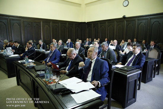 Կառավարության նիստում արծարծվել են հանրությանը հուզող մի շարք հարցեր