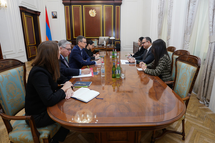 Փոխվարչապետ Տիգրան Խաչատրյանն ընդունել է ՀՀ-ում ԱՄՆ ժամանակավոր հավատարմատար Չիպ Լեյթինենին