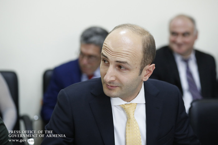 Պետք է միասնական երթուղային  ցանց մշակել ողջ հանրապետության համար. վարչապետն այցելել է տրանսպորտի, կ
