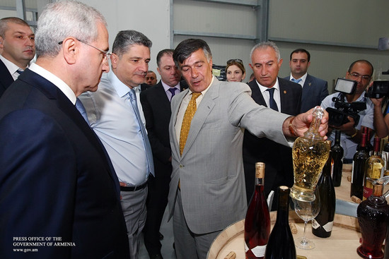 Վարչապետը ծանոթացել է Արագածոտնի մարզում կառավարության աջակցությամբ իրականացվող ներդրումային ծրագրի 