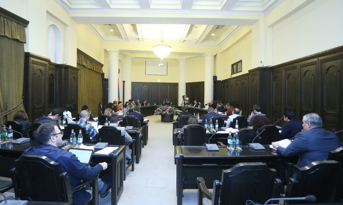 Կառավարությունում տեղի է ունեցել խորհրդակցություն կորոնավիրուսի տնտեսական ազդեցությանը հակազդելու վե