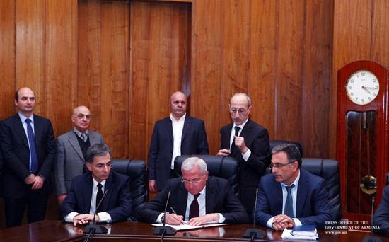Կառավարության և գինեգործության, ճշգրիտ ճարտարագիտության բնագավառների ներկայացուցիչների միջև ստորագրվ