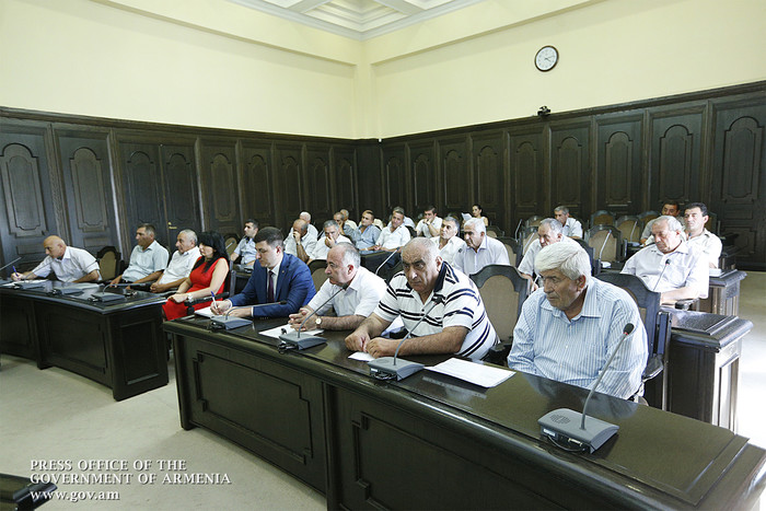 Վարչապետը հանձնարարել է ՋՕԸ-երի տնօրեններին ջրամատակարարումն իրականացնել պատշաճ մակարդակով