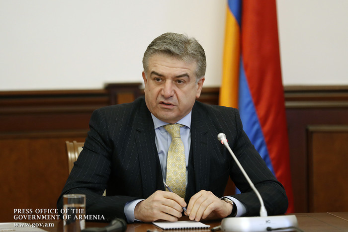 «Պետք է հանրությանը զեկուցել, որ 2017 թ. պետական բյուջեն գերակատարվել է». Վարչապետն այցելել է ֆինանս