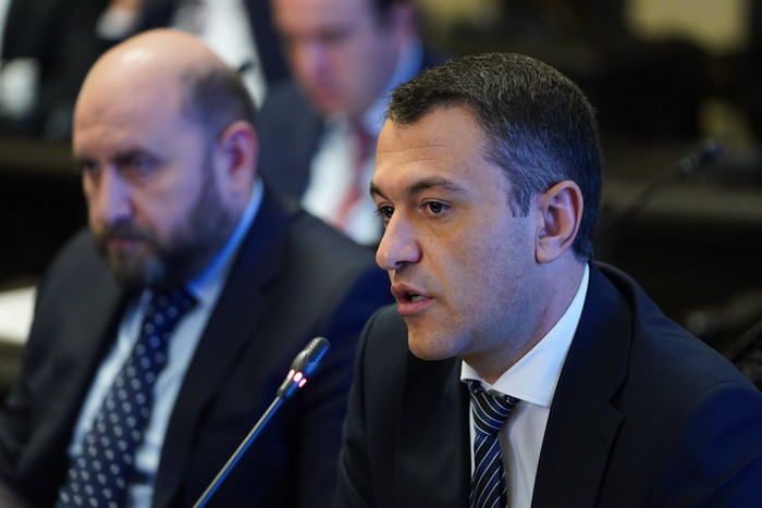 Կառավարության որոշմամբ, Լեռնային Ղարաբաղից բռնի տեղահանված յուրաքանչյուր անձի կտրամադրվի 100 000 դրա