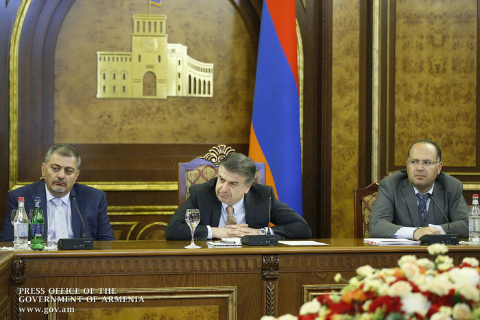 Կարեն Կարապետյանը «Մայքրոսոֆթ»-ի պատվիրակության հետ քննարկել է Հայաստանի թվային օրակարգի իրագործելու