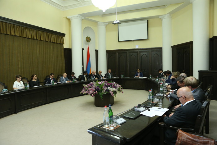 Փոխվարչապետ Տիգրան Ավինյանն ընդունել է ՎԶԵԲ Տնօրենների խորհրդի անդամներին