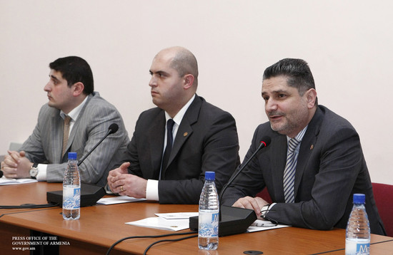Վարչապետը հանդիպել է ԵՊՀ ուսանողների հետ