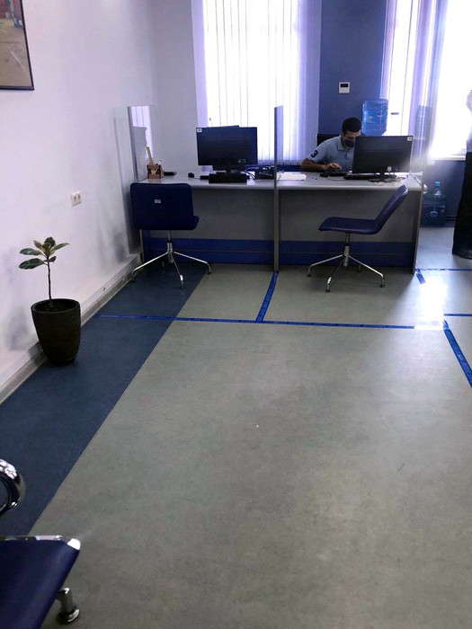 Մաքսատուն-վարչություններում պահպանվում է սոցիալական հեռավորությունը և ապահովվում քաղաքացիների անվտան