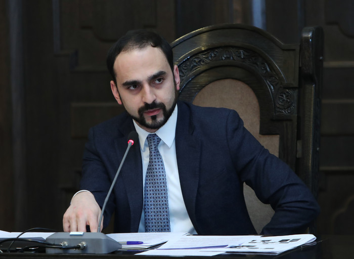 Փոխվարչապետի գլխավորությամբ քննարկում՝ «Մեկ պատուհանի» սկզբունքով քաղաքացիներին մատուցվող ծառայությո