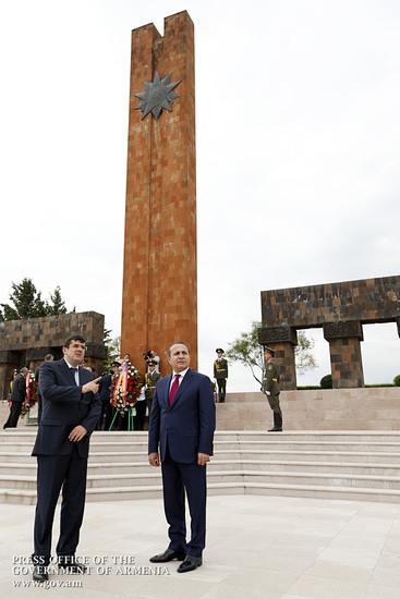 Հայաստանի վարչապետն աշխատանքային այցով Արցախում է