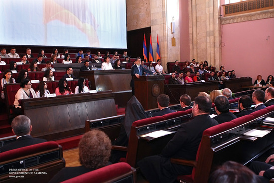 Մեր լեզուն մեզ միավորելու և դարձնելու է մեկ միասնական բռունցք. Տիգրան Սարգսյանի խոսքը՝ «Հայերենն իմ 