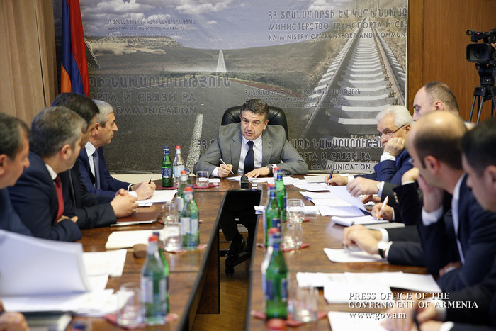Վարչապետը ՀՀ տրանսպորտի, կապի և տեղեկատվական տեխնոլոգիաների նախարարության աշխատակազմի հետ քննարկել է