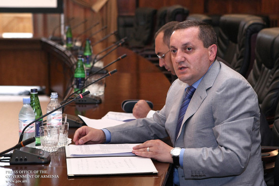 ՀՀ պետական կառավարման մարմինների ղեկավարները զեկուցել են 2011 թ. առաջին կիսամյակի գործունեության վեր