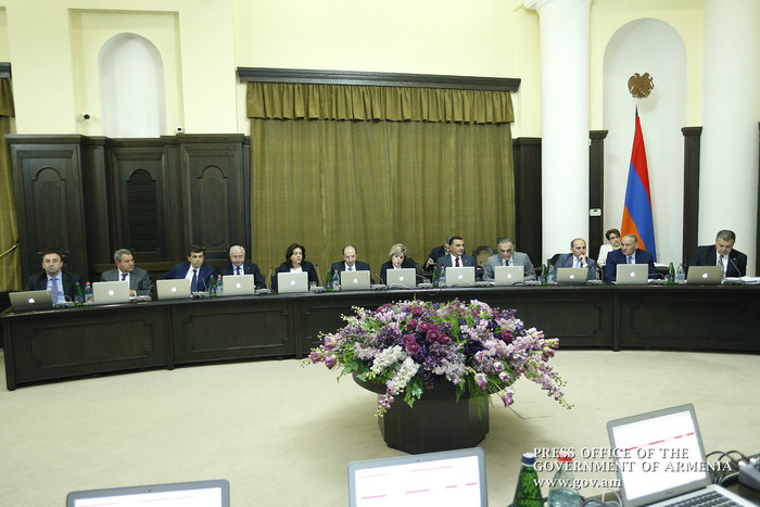 Կառավարությունը կկրճատի  պետական գերատեսչությունների շուրջ 800 ավտոմեքենա