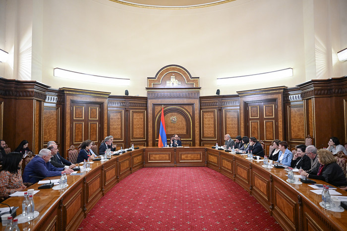 Արայիկ Հարությունյանի գլխավորությամբ տեղի է ունեցել Ազգային փոքրամասնությունների հարցերով խորհրդի նի