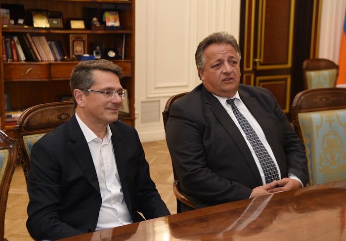 Փոխվարչապետ Տիգրան Ավինյանն ընդունել է Նուբար Աֆեյանին