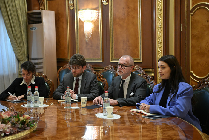 Արայիկ Հարությունյանն ընդունել է Ֆրանսիայի ԵՔՀ հարցերով հատուկ հանձնակատար Հյուգ Մորեին