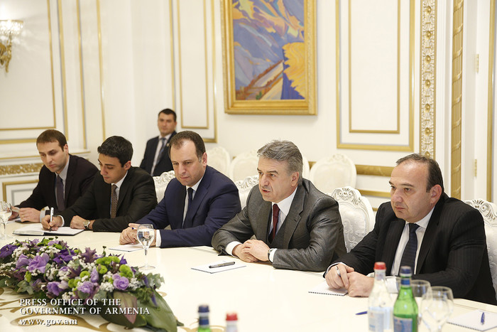 Կարեն Կարապետյանն ընդունել է բողոքի ակցիա իրականացնող ուսանողների ներկայացուցիչներին