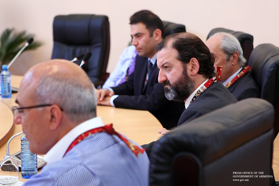 Տիգրան Սարգսյանը հանդիպել է «Էրնսթ ընդ Յանգ» գլոբալ կազմակերպության հայազգի բարձրաստիճան ներկայացուց