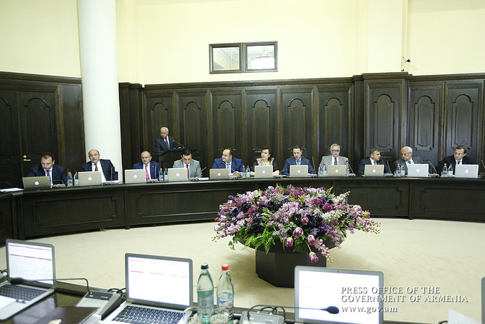 Կառավարության նիստի մասնակիցները հարգել են մեծ բարերարի հիշատակը