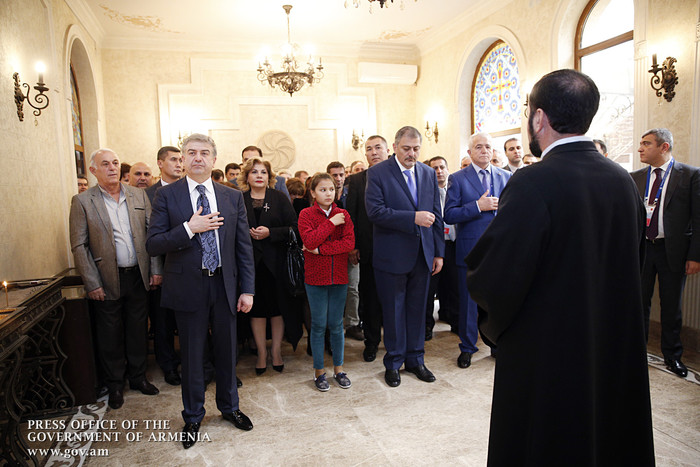 Կարեն Կարապետյանն այցելել է Տաշքենդի Սուրբ Փիլիպոս հայկական եկեղեցի ու հանդիպել համայնքի ներկայացուց