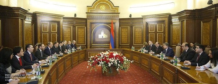 ՀՀ կառավարության և  «Ֆիլիպ Մորիս Ինթերնեյշնլի Մենեջմենթ Էս Էյ» ընկերության միջև ստորագրվել է փոխըմբռ