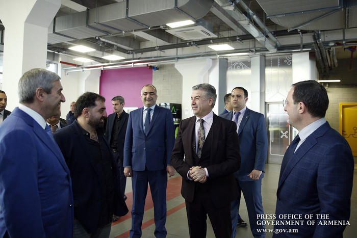 Վարչապետը ծանոթացել է ՏՏ ոլորտում գործունեություն ծավալող SoftConstruct ընկերության գործունեությանն