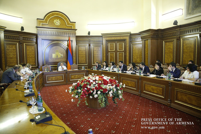 Կառավարությունում մեկնարկել են ՀՀ 2017 թ. պետական բյուջեի նախագծի շուրջ քննարկումները