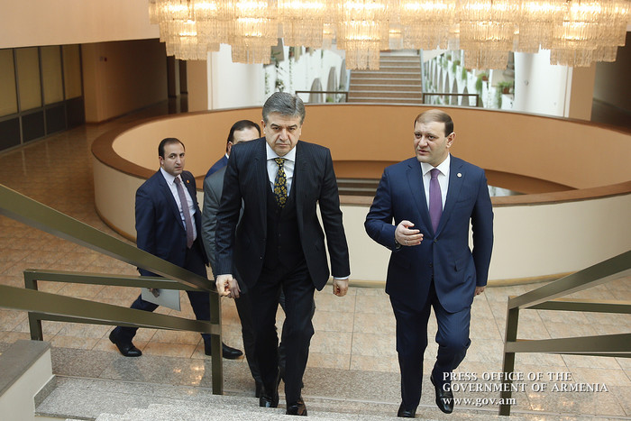 «Մեզ պետք է ուղղակի 10, 15 տարվա հորիզոն ունենալ և խնդիրները ֆունդամենտալ լուծել». ՀՀ վարչապետը Երևա