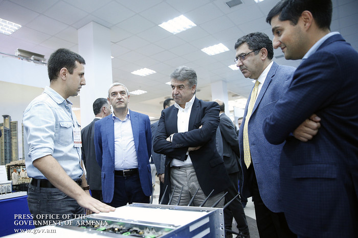 Վարչապետը ծանոթացել է «ԴիջիԹեք էքսպո-2017»-ի մասնակից ընկերությունների արտադրանքին ու ծրագրերին