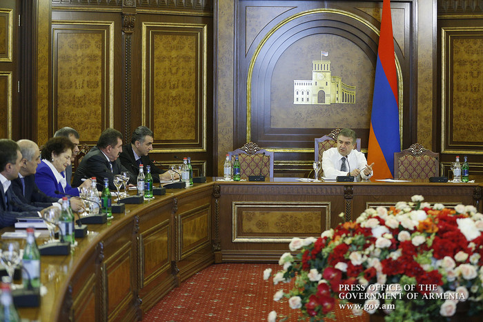 Վարչապետ. «Պետք է կանգնենք պոտենցիալ հաջողակի, բեռ վերցնողի կողքին»
