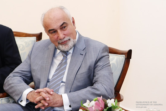 Ռումինիայի էկոնոմիկայի հայազգի նախարար Վարուժան Ոսկանյանը հյուրընկալվել է կառավարությունում