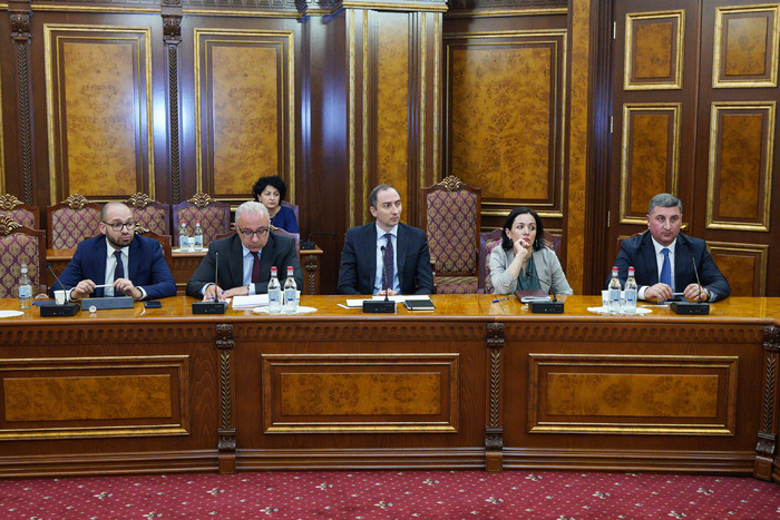 Տեղի է ունեցել ԼՂ-ում հումանիտար ճգնաժամի կառավարման աշխատանքային խմբի նիստ